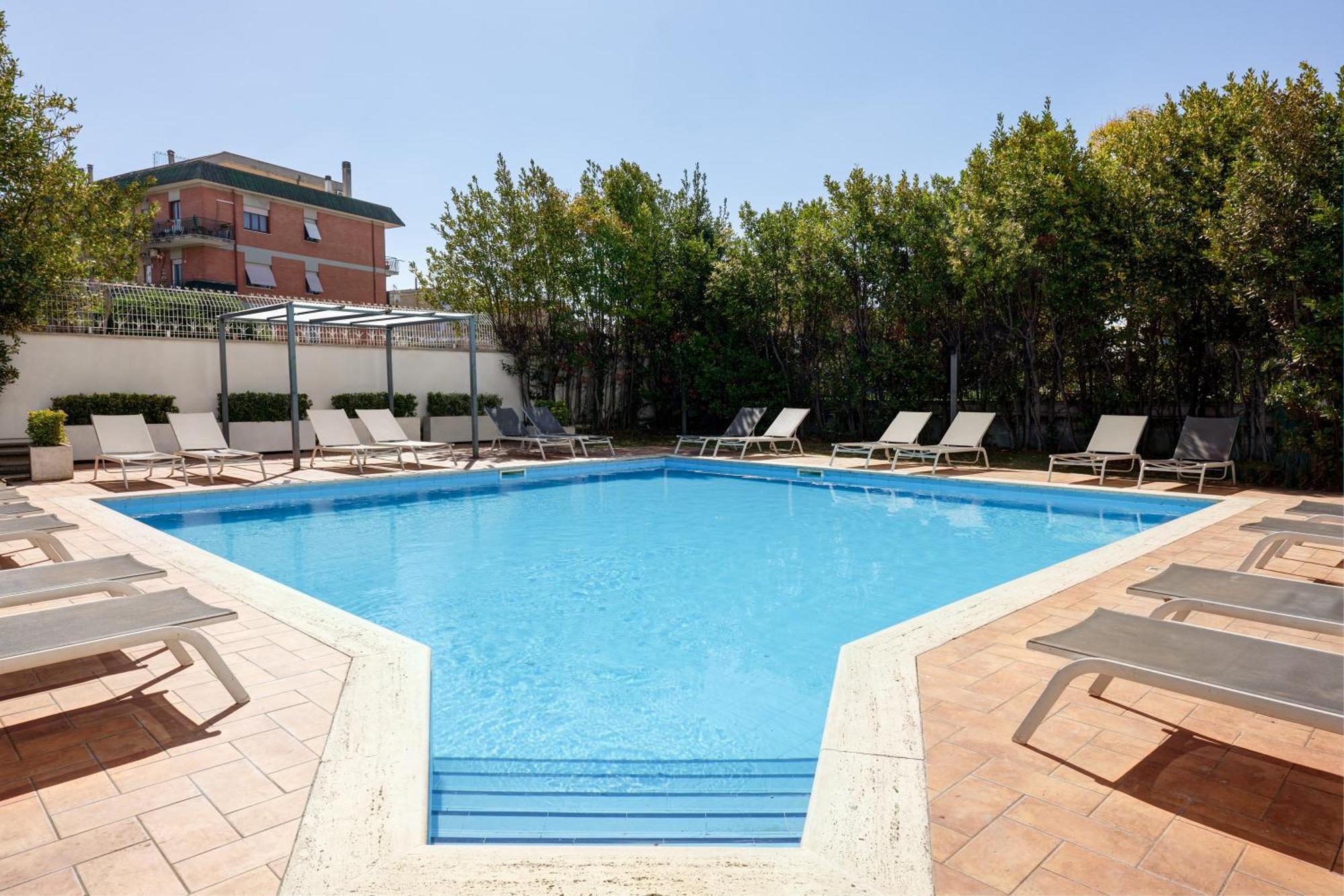 Hotel Roma Tor Vergata Екстер'єр фото