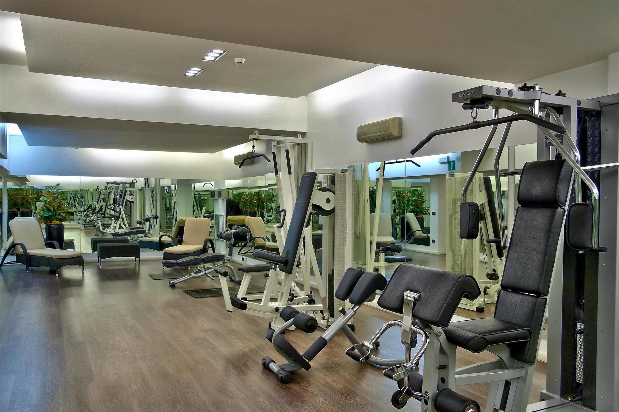 Hotel Roma Tor Vergata Екстер'єр фото